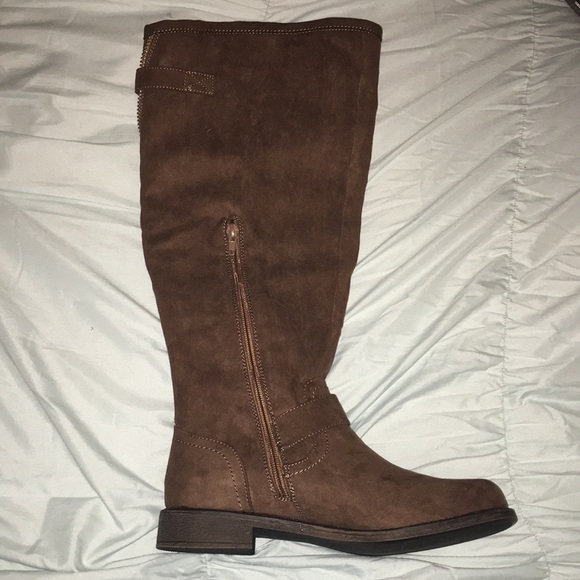 Bayley Flat Boot - Picture 2 of 3